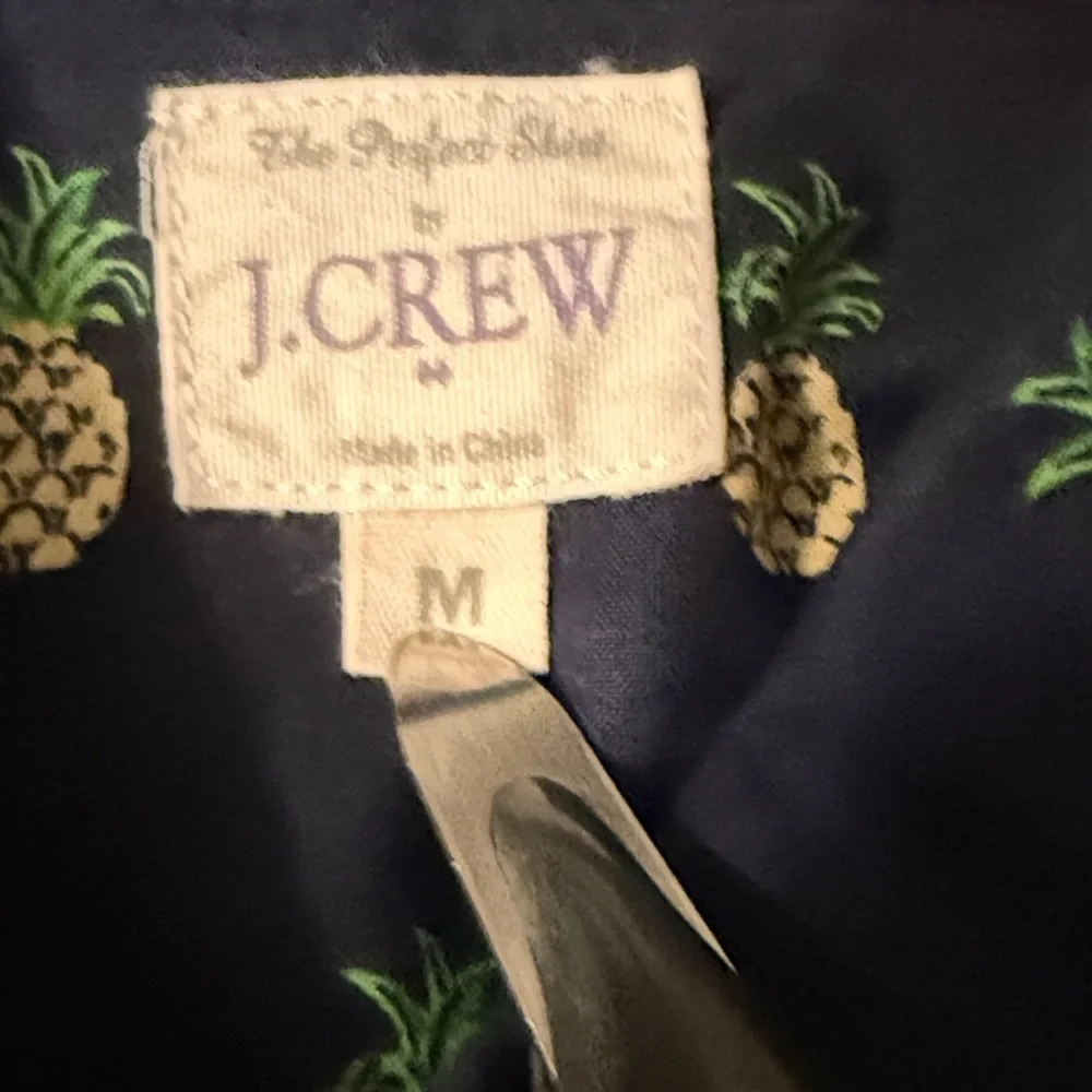 J. Crew Men's Pineapple Print Button Up Shirt Medium